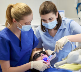 Comment renforcer votre attractivité pour recruter les meilleurs assistants dentaires et les garder